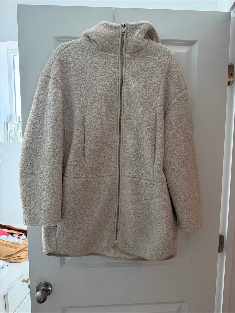 H & M- Cozy Zip-Up Sherpa Jacket - Cream